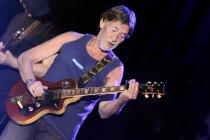 Britische Sänger und Blues-Gitarrist Chris Rea gastiert auf seiner "The Last Open Road"-Tour in der Mitsubishi Electric Halle Düsseldorf (© Thomas Brill)