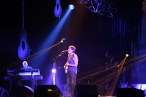 Britische Sänger und Blues-Gitarrist Chris Rea gastiert auf seiner "The Last Open Road"-Tour in der Mitsubishi Electric Halle Düsseldorf (© Thomas Brill)