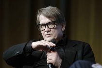 Deutsche Musiker Sven Regener lliest Lyrics von seinem aktuellen Album "Schafe, Monster und Mäuse" im Rahmen der lit.Cologne Spezial in der Stadthalle Köln-Mülheim (© Thomas Brill)