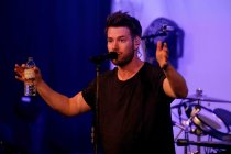 Deutsche Rockband Revolverheld gastiert auf ihrer "Zimmer mit Blick"-Tour im Gloria Theater Köln (© Thomas Brill)