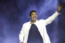 Amerikanischer Soul-Sänger Lionel Richie gastiert auf seiner "Say Hello To The Hits"-Tour in der Lanxess-Arena Köln (© Thomas Brill)