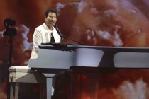Amerikanischer Soul-Sänger Lionel Richie gastiert auf seiner "Say Hello To The Hits"-Tour in der Lanxess-Arena Köln (© Thomas Brill)