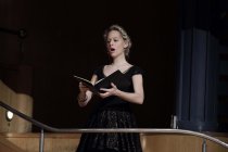 v.l.: Erik Sohn, Georg Poplutz, Adriana Bastidas-Gamboa und Anna Lucia Richter gastierten in Begleitung des Neues Rheinisches Kammerorchester Köln unter der Leitung des deutscher Chorleiter Michael Reif in der Philharmonie Köln (© Thomas Brill)