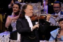 Niederländische Violinist André Rieu gastiert am 01. und 02. Januar 2011 auf seiner "Forever Vienna"-Tour in der Lanxess-Arena Köln (© Thomas Brill)