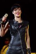 R&B-Sängerin Rihanna gastiert auf ihrer "Good Girl Gone Bad"-Tour in der Philipshalle Düsseldorf (© Thomas Brill)