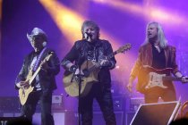 Deutsche Rockbands Puhdys, City und Karat gastieren auf ihrer "Rock Legenden"-Tour in der Mitsubishi Electric Halle Düsseldorf (&copy; Thomas Brill)