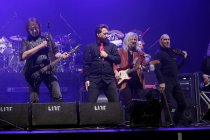Deutsche Rockbands Puhdys, City und Karat gastieren auf ihrer "Rock Legenden"-Tour in der Mitsubishi Electric Halle Düsseldorf (&copy; Thomas Brill)