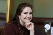 Deutsche Schriftstellerin Lisa Roy im Interview bezüglich ihres ersten Romans „Keine gute Geschichte“ im Restaurant/Cafe "frau mahér" Köln (© Thomas Brill)
