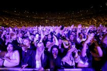 Gedenkkonzert Tribute to Xatar mit SSIO, Haftbefehl, Peter Fox, Bausa, Farid Bang, Jan Delay, Max Herre, Joy Denalane, Dardan, Jazeek, Schwesta Ewa, Eno, Kalim, Samy und Jan Böhmermann in der Lanxess Arena Köln (&copy; Thomas Brill)