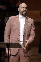 Katalanische Countertenor Xavier Sabata gastiert in Begleitung der italienischen Sopranistin Roberta Mameli und des Ensembles "1700" unter der Leitung von der deutschen Blockflötistin Dorothee Oberlinger im Rahmen des Festival FELIX! in der Philharmonie (&copy; Thomas Brill)