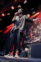 Afrodeutscher Rapper Samy Deluxe gastiert in Begleitung seiner Band DLX BND auf seiner "Samy Deluxe MTV Unplugged"-Tour im Rahmen der c/o pop 2018 Open Air Tanzbrunnen Köln (© Thomas Brill)