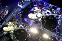 Mexikanischer Latin-Rock-Musiker Carlos Santana gastiert auf seiner "Oneness"-Tour in der Lanxess Arena Köln (&copy; Thomas Brill)