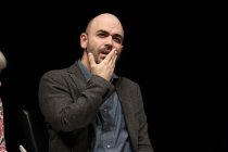 Italienischer Schriftsteller Roberto Saviano liest aus seiner Reportage  "Zero Zero Zero. Wie Kokain die Welt beherrscht" im Klaus-von-Bismarck-Saal Köln (© Thomas Brill)