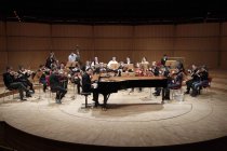 Türkischer Pianist Fazil Say gastiert in Begleitung der Camerata Salzburg in der Philharmonie Köln (© Thomas Brill)