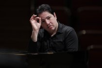 Türkischer Pianist Fazil Say gastiert in Begleitung der Camerata Salzburg in der Philharmonie Köln (© Thomas Brill)