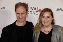 Deutsche Filmproduzent Frieder Schlaich und Irene von Alberti bei der Verleihung der Film Festival Cologne Awards 2017 wird Kultur- und Wissenschaftsministerin Isabel Pfeiffer-Poensgen im IHK Börsensaal Köln (&copy; Thomas Brill)