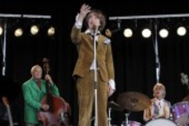 Ruhrpott-Komödiant Helge Schneider gastiert auf seiner "Buxe voll!"-Tour am Tanzbrunnen Köln (© Thomas Brill)