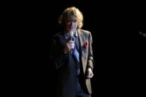 Ruhrpott-Komödiant Helge Schneider gastiert mit seiner Karnevalsshow "…with Love in my Fingers…" in der Philharmonie Köln (© Thomas Brill)