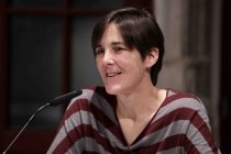 Belgische Schriftstellerin Gaea Schoeters liest aus ihrem neuen Roman "Das Geschenk" im Literaturhaus Köln (© Thomas Brill)