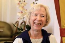 Vorsitzende der Kölner Goethe Gesellschaft Petra Schwarze im Interview bezüglich 30 Jahre Goethe-Gesellschaft in Köln e.V. im Fassbender Café Köln (© Thomas Brill)