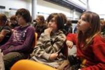 Deutscher Kinderbuch-Autor Frank Schwiegerliest aus seinem Debut-Buch "Das Löwenamulett" bei der lit.COLOGNE 2010 im Römisch-Germanisches Museum Köln (&copy; Thomas Brill)