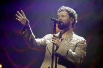 Britischer Popsänger Calum Scott gastiert auf seiner "The Avenoir"-Tour in der Lanxess Arena Köln (&copy; Thomas Brill)