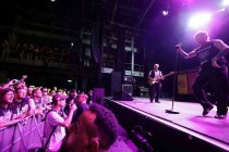 Englische Punkrock-Band Sex Pistols gastiert auf ihrer "Pistols 50Th Jubilee"-Tour im E-Werk Köln (&copy; Thomas Brill)