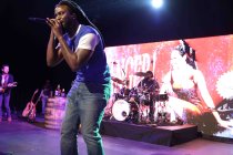 Amerikanischer Singer-Songwriter Collins Obinna Chibueze alias "Shaboozey" gastiert auf seiner "Where I’ve Been, Isn’t Where I’m Going"-Tour im Theater am Tanzbrunnen Köln (&copy; Thomas Brill)