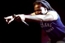 Amerikanischer Singer-Songwriter Collins Obinna Chibueze alias "Shaboozey" gastiert auf seiner "Where I’ve Been, Isn’t Where I’m Going"-Tour im Theater am Tanzbrunnen Köln (&copy; Thomas Brill)