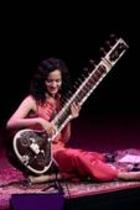 Indische Sitar-Spielerin Anoushka Shankar gastiert auf ihrer Sudakshini-Tour in der Philharmonie Köln (© Thomas Brill)