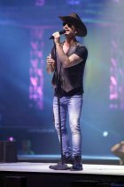 Deutscher Fernsehmoderator und Sänger Florian Silbereisen gastiert mit seiner Show "Das große Schlagerfest" in der Lanxess-Arena Köln (© Thomas Brill)