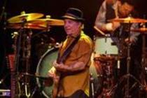 Amerikanischer Musiker Paul Simon gastiert auf seiner "Low in Hard Times"-Tour im Theater am Tanzbrunnen Köln (© Thomas Brill)