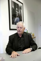 Deutscher Kameramann David Slama im Interview in der Internationalen Filmschule Köln (© Thomas Brill)
