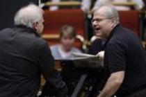 Amerikanischer Dirigent Leonard Slatkin leitet das WDR Sinfonieorchester Köln in Begleitung des amerikanischen Pianisten Emanuel Ax in der Philharmonie Köln (&copy; Thomas Brill)
