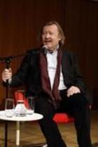 Deutscher Philosoph Peter Sloterdijk während seiner "Du musst dein Leben ändern"-Lesung bei der lit.COLOGNE 2009 im Klaus-von-Bismarck-Saal WDR-Köln (© Thomas Brill)
