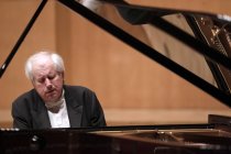 Russische Pianist Grigory Sokolov gastiert mit Werken von Frédéric Chopin in der Philharmonie Köln (&copy; Thomas Brill)