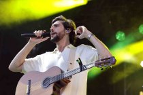 Spanisch-deutscher Popsänger Álvaro Soler gastiert auf seiner "Muero"-Tour im Rahmen der Konzertreihe „Weltstars auf dem Roncalliplatz“ Open Air auf dem Roncalliplatz in Köln (© Thomas Brill)