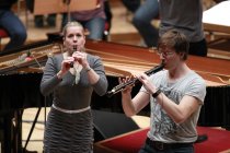Deutsche Kammermusikensemble Spark begleitet das WDR Rundfunkorchester Köln unter der Leitung des englischen Dirigenten Wayne Marshall in der Philharmonie Köln (© Thomas Brill)