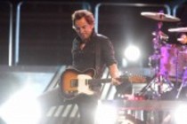 Amerikanischer Rockmusiker Bruce Springsteen gastiert mit seiner The E-Street-Band auf seiner "Magic"-Tour in der Kölnarena Köln (© Thomas Brill)