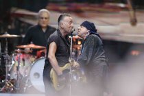 Amerikanischer Rockmusiker Bruce Springsteen gastiert mit seiner The E-Street-Band auf seiner "Tour 2023" in der MERKUR SPIEL-ARENA Düsseldorf (© Thomas Brill)