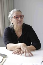 Künstlerische Leiterin Jutta Staerk im Interview bezüglich ihres 16 jährigen Engagement am COMEDIA Theater Köln (&copy; Thomas Brill)