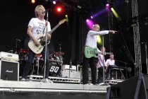 Britische Rock-Band Status Quo gastiert auf ihrer "Aquostic Stripped Bare"-Tour auf dem Kunst!Rasen Bonn-Gronau  (© Thomas Brill)