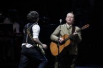 Mitglieder der irischen Musikgruppe The Kelly Family gastieren mit der musikalischen Weihnachtsgeschichte "STILLE NACHT" in der Lanxess-Arena Köln (© Thomas Brill)