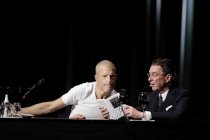 Der deutsche Journalist Benjamin von Stuckrad-Barre und der schweizer Schriftsteller Martin Suter gastieren auf ihrer "Alle sind so ernst geworden"–Tour im Gürzenich Köln (&copy; Thomas Brill)