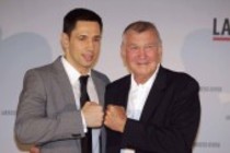 Deutscher Profiboxer Felix Sturm präsentiert seinen neuen Trainer Fritz Sdunek und seinen Gegner Marco Antonio Rubio, gegen den er am 04. September 2010 in der Lanxess-Arena Köln antreten wird (&copy; Thomas Brill)