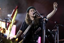 Australisch-maltesische non-binäre Singer-Songwriter*in Tash Sultana gastiert auf ihrer "Flow State"-Tour im Palladium Köln (© Thomas Brill)
