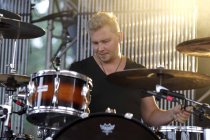 Finnische Rock-Band Sunrise Avenue gastiert auf ihrer "Unholy Ground"-Tour Open Air am Tanzbrunnen Köln (&copy; Thomas Brill)