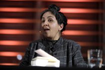 Englische Journalistin Preti Taneja und die deutsche Schauspielerin Katja Riemann diskutieren über Macht, Korruption und Sehnsucht im modernen Indien im Rahmen der lit.COLOGNE 2019 in der DEG-Unternehmenszentrale Köln (© Thomas Brill)
