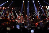 Türkischer Pop-Sänger Tarkan gastiert auf seiner "Harbiye"-Tour in der Lanxess-Arena Köln (© Thomas Brill)