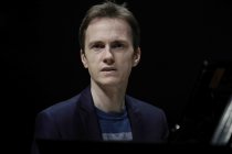 Französische Pianist Alexandre Tharaud gastiert mit Werken von Johann Sebastian Bach in der Philharmonie Köln (© Thomas Brill)